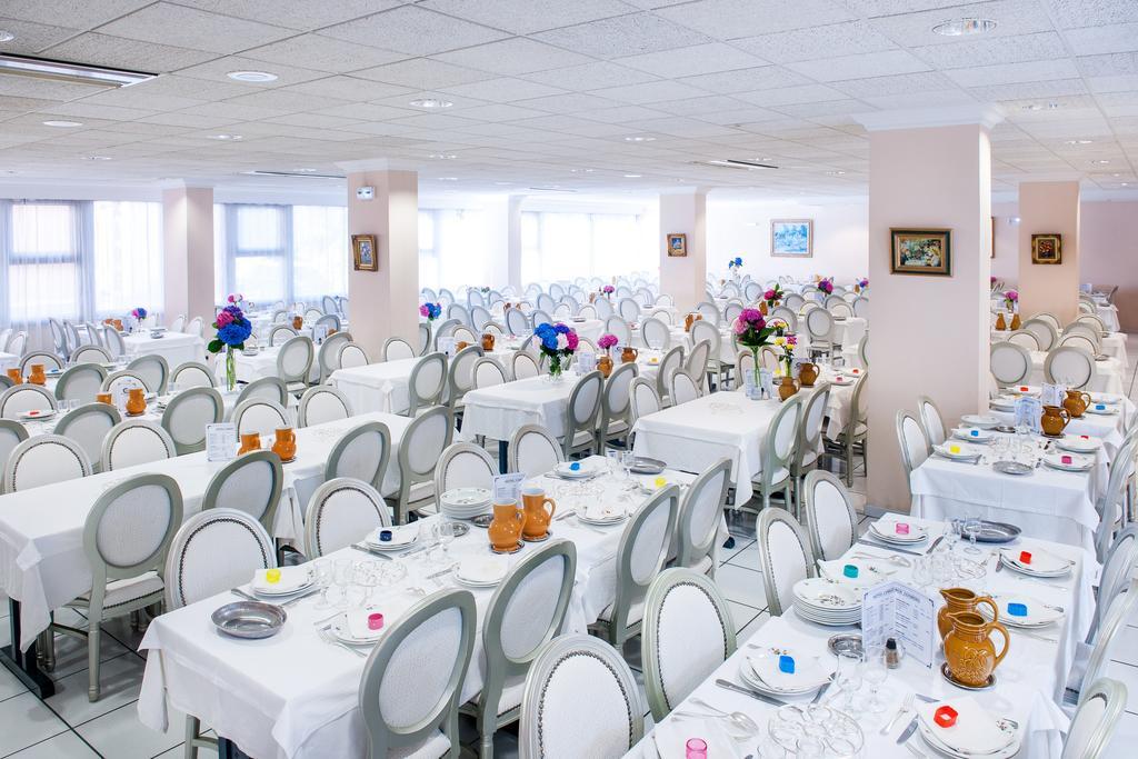 Hotel Christ Roi Lourdes Kültér fotó