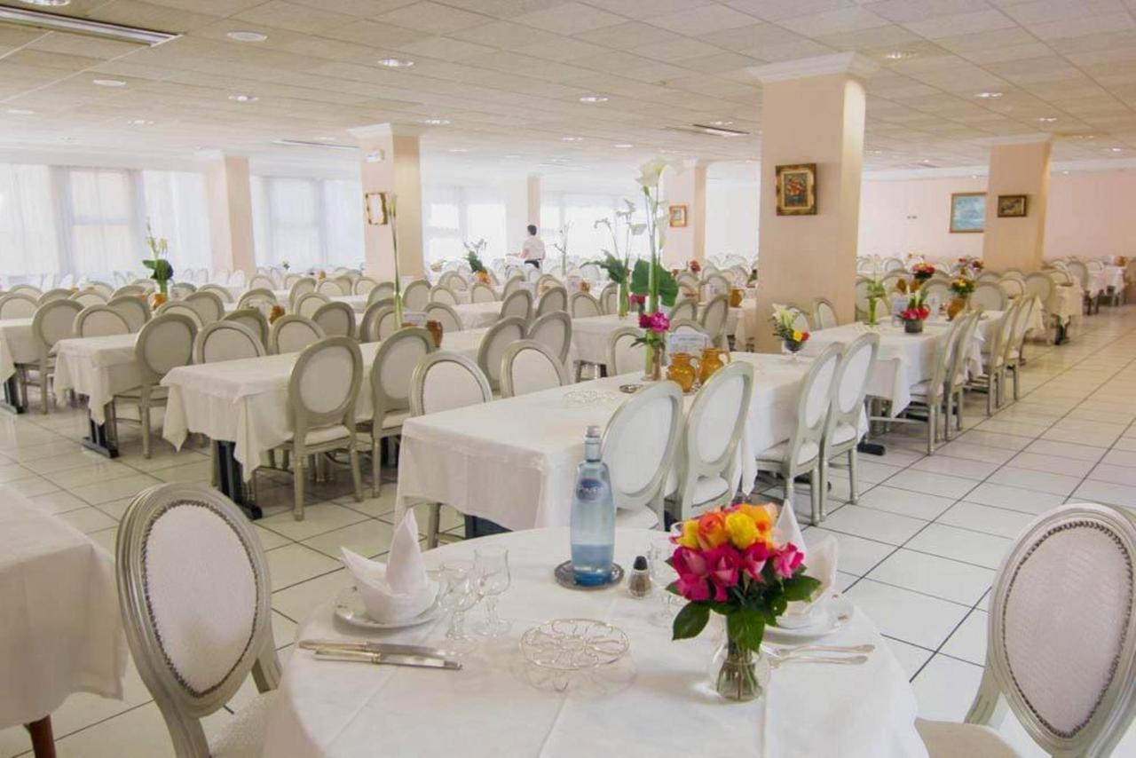 Hotel Christ Roi Lourdes Kültér fotó